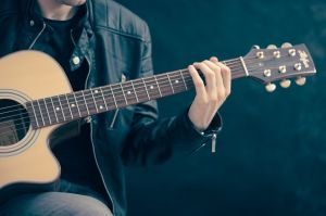 Budapest Music Expo - Tárlat nyílt hazai gitárosok hangszereiből